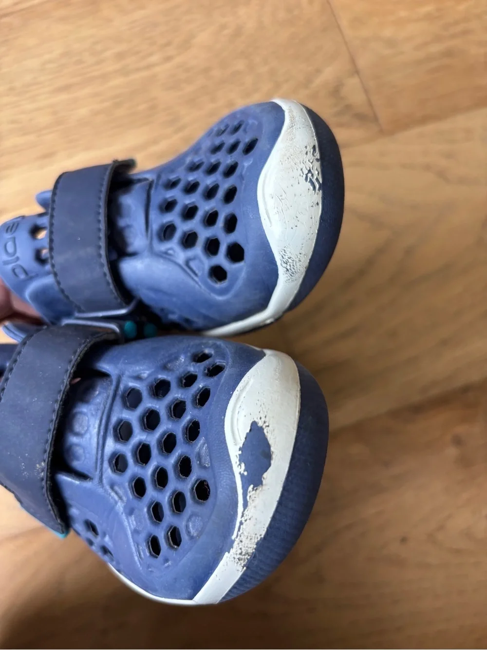 Plae water shoes toddler 9